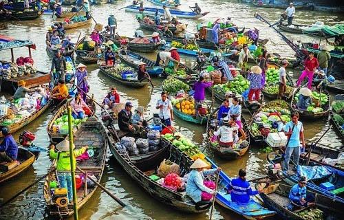 Một con ngõ nhỏ đặc trưng gần Phố Mãi Phúc thể hiện nét kiến trúc và sinh hoạt địa phương